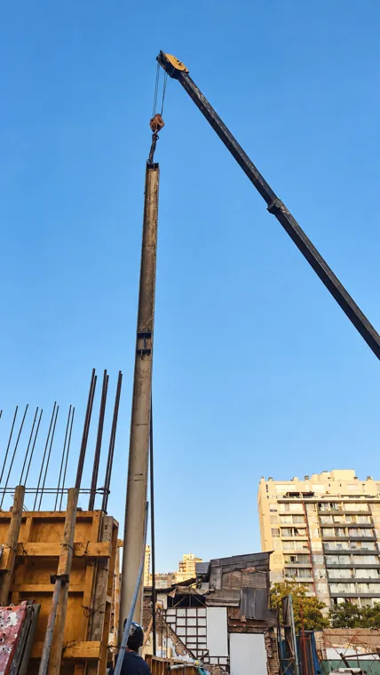 Equipo de bombeo durante trabajos de construcción