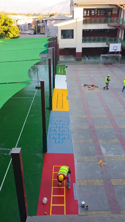 Trabajos en sector de cancha deportiva